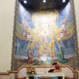...il grande mosaico presente nell�abside che rappresenta la Trinit�...